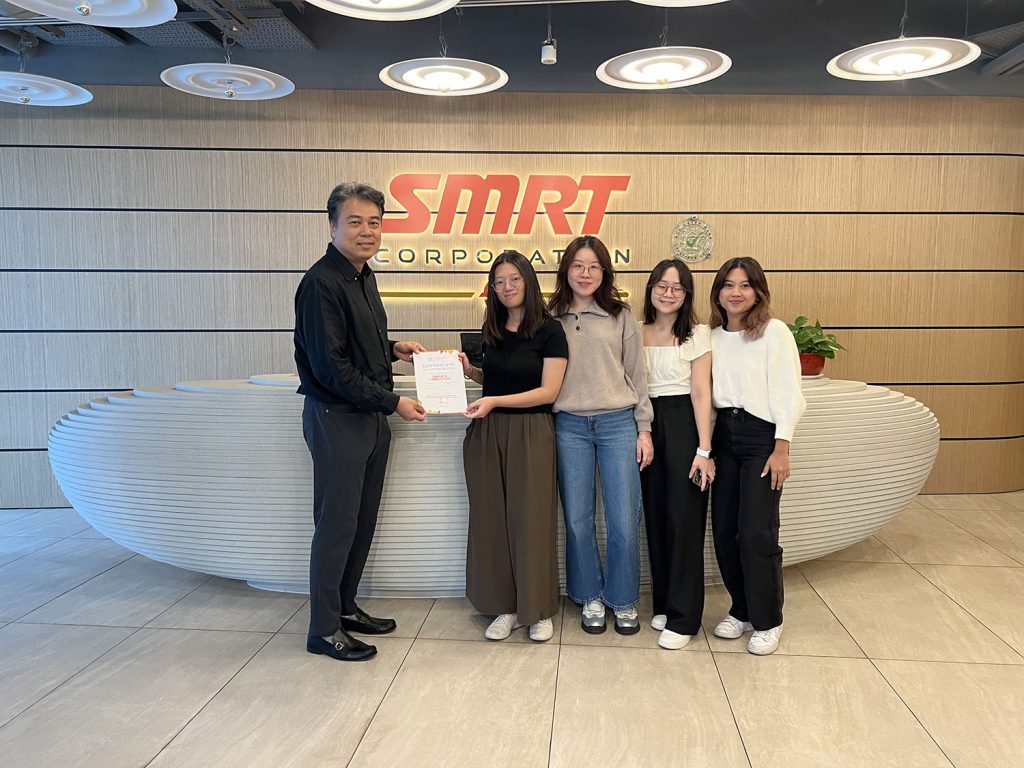 From left to right, Tony Heng, President, Stellar Lifestyle with students Lew Xin Hui, Soh Xin Thong, Jana Oon Jing Min and Jan Ysabel S. Panghulan.
